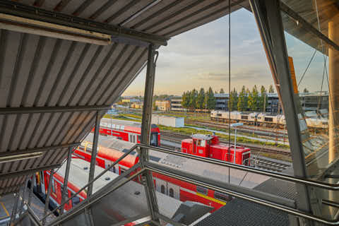 Gemeinde Mühldorf_am_Inn Landkreis Mühldorf Bahnhof Treppenabgang Bahnanlage (Dirschl Johann) Deutschland MÜ